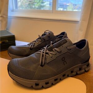 Men’s On Cloud x4 AD Athletic Shoes in Dark Gray - size 10 - worn once